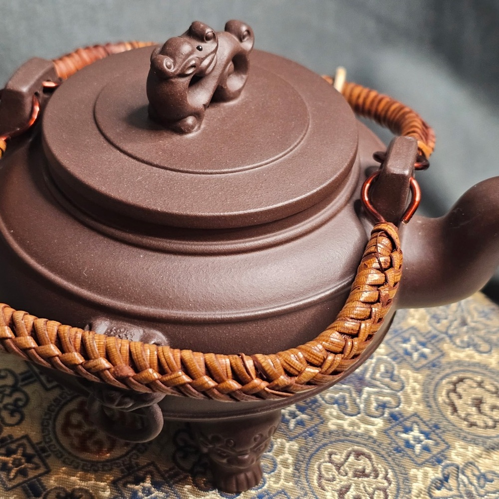 Yixing Zisha Clay Teapot w/ box